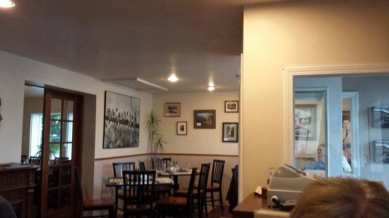 Julie's Center Street Cafe